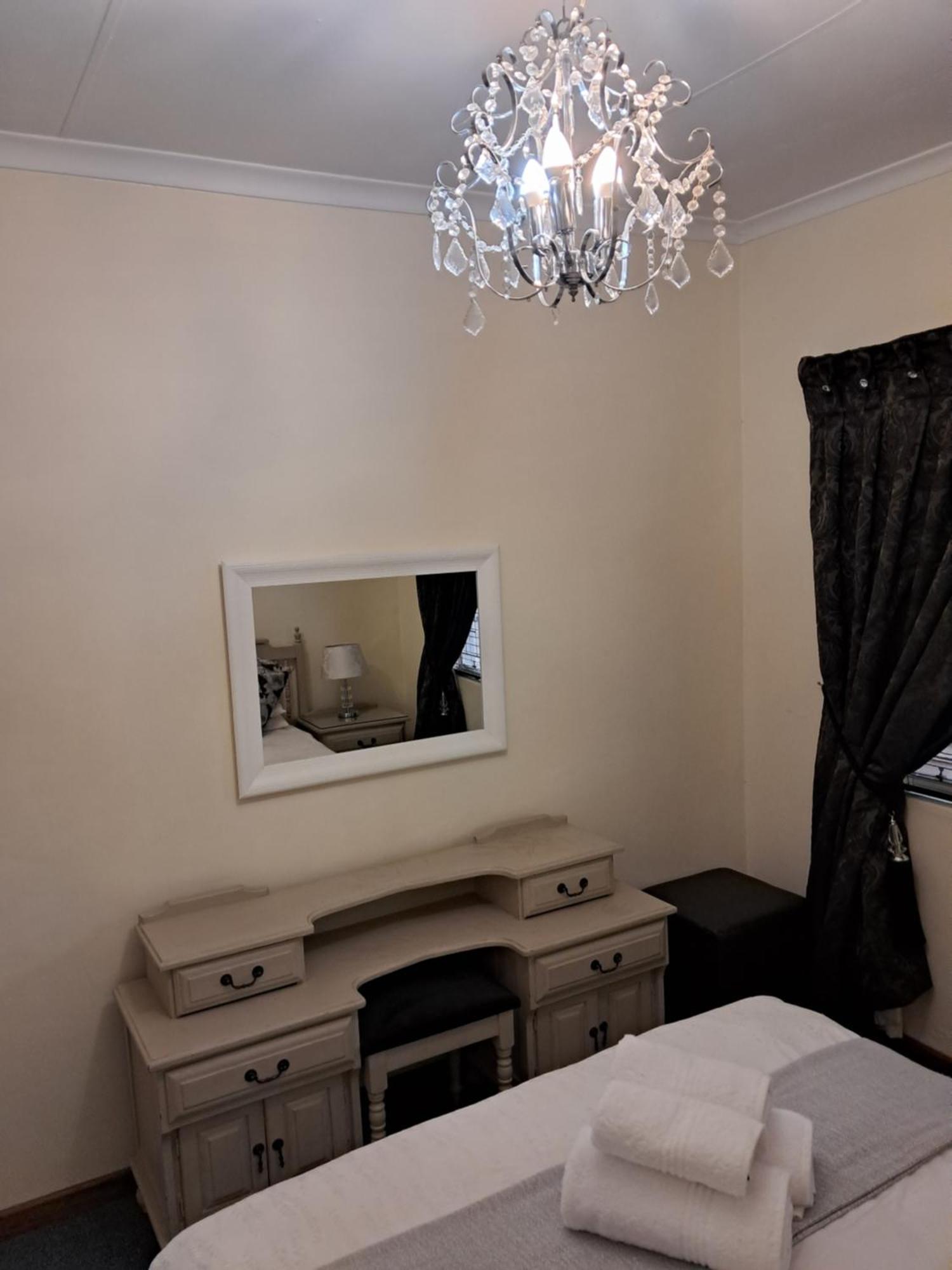 Jakkalsdraai Guest House Potchefstroom Bilik gambar